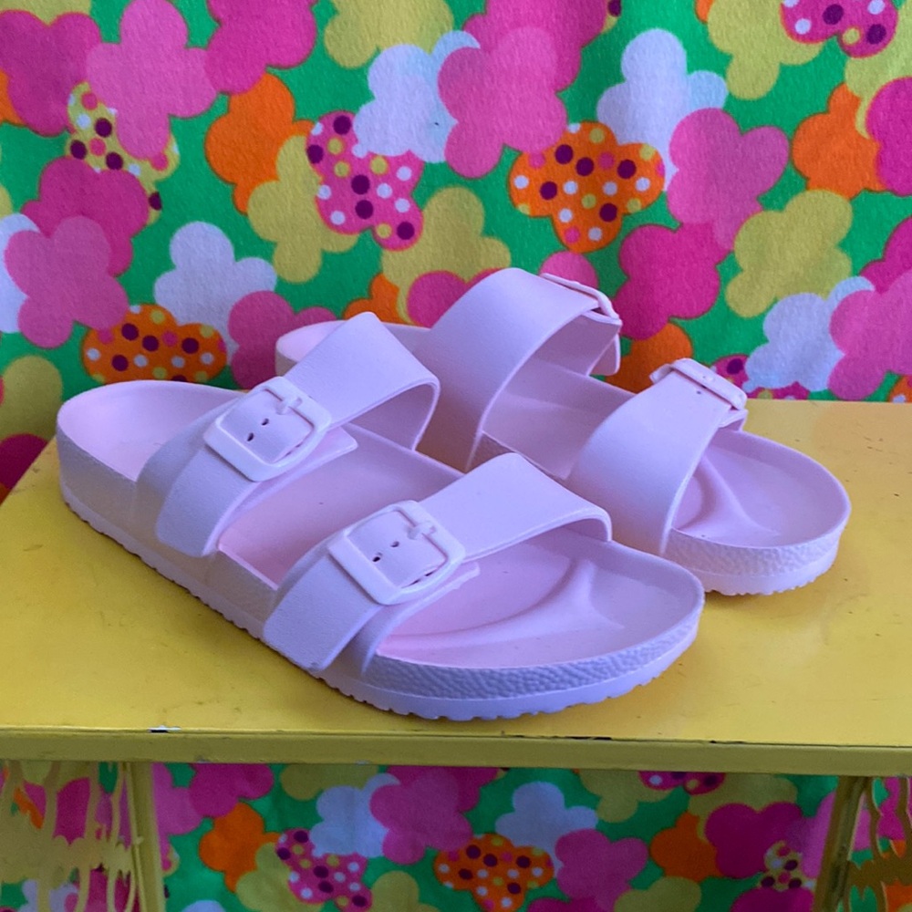 Pink foam slides size 9 by Shade & Shore